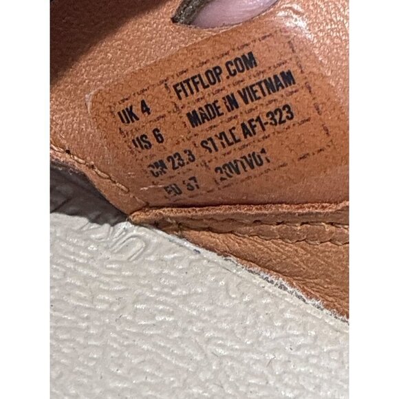 FitFlop Sandals Women’s Elora Crystal Toe-Thong Gold sparkling size 6 slip on - Picture 6 of 7